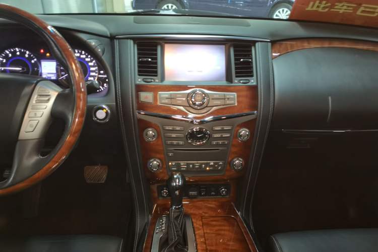 Used Infiniti QX80 2016 5.6L 4WD Audio And AC Panel