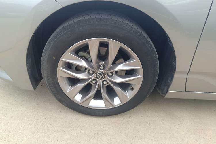 Used Toyota Avalon 2019 2.0L Luxury Edition China VI Standard Exterior 4