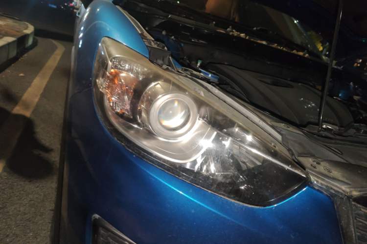 Used Mazda CX-5 2013 2.0L Manual Two-Wheel Drive Comfort Version Right Front Headlight