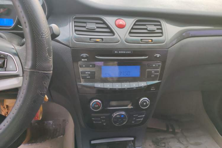 Used JAC Group Heyue 2012 1.5L Manual Standard Edition