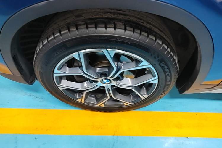 Used BMW X1 2021 sDrive20Li Premium Edition Left Front Wheel Hub