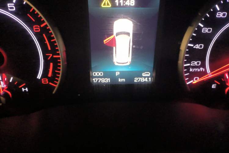 Used Haval H6 2017 Red Label 2.0T Automatic Two-Wheel Drive ZhiShang Model