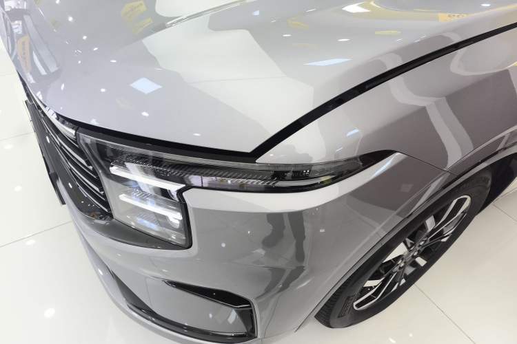 Used Ford Edge 2025 Ford Explorer L 2.0T EcoBoost E-Hybrid Four-Wheel-Drive 7-Seater Supreme Model
