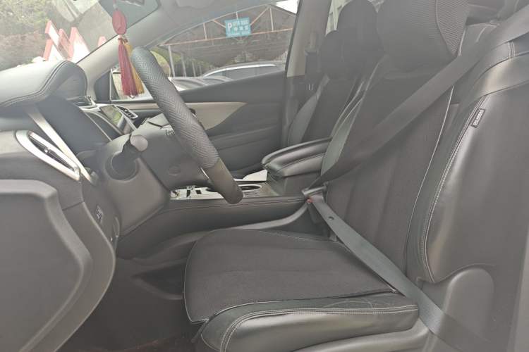 Used Nissan Murano 2019 2.5L XL Two-Wheel Drive Smart Connect Luxury Edition China VI Standard