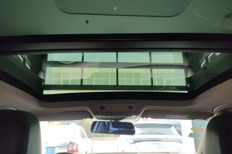 Used Volkswagen Magotan 2017 330TSI DSG Luxury Model Headliner