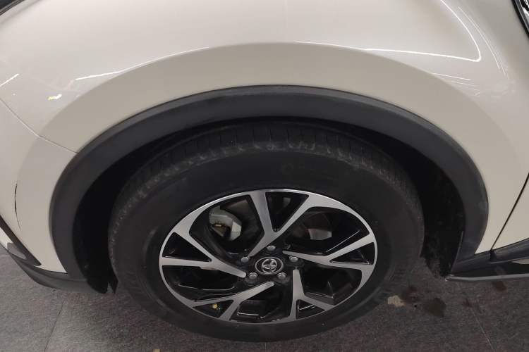 Used Toyota C-HR 2018 2.0L Leading Edition China VI