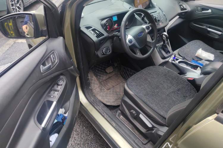 Used Ford Kuga 2013 1.6L GTDi Two-Wheel-Drive Comfort Model