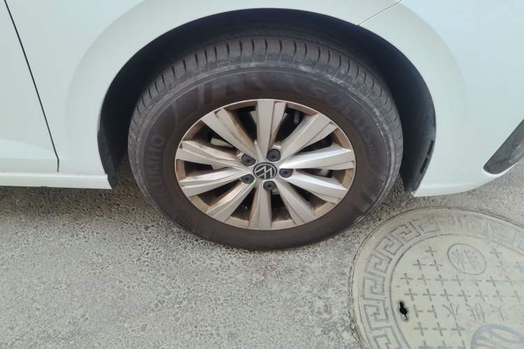 Used Volkswagen Lavida 2023 New Sharp 1.5L Manual New Comfort Edition Exterior 7