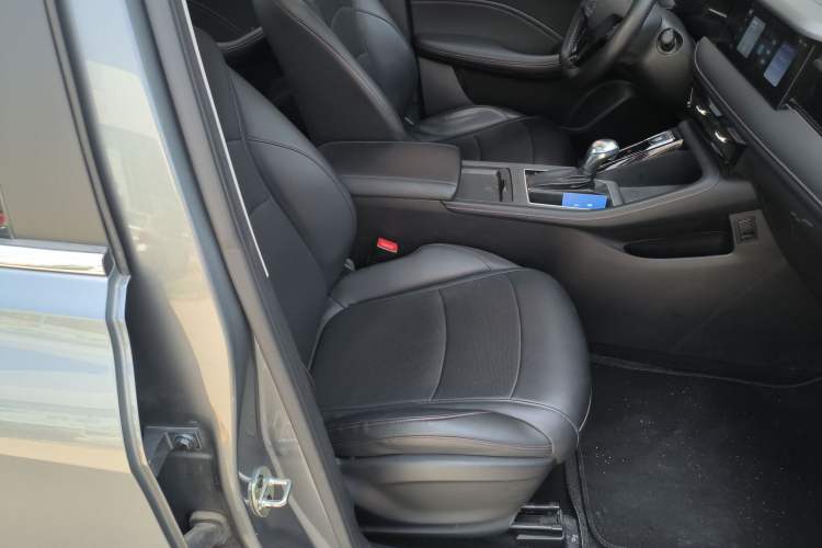 Used Roewe i5 2023 1.5L CVT Luxury Edition