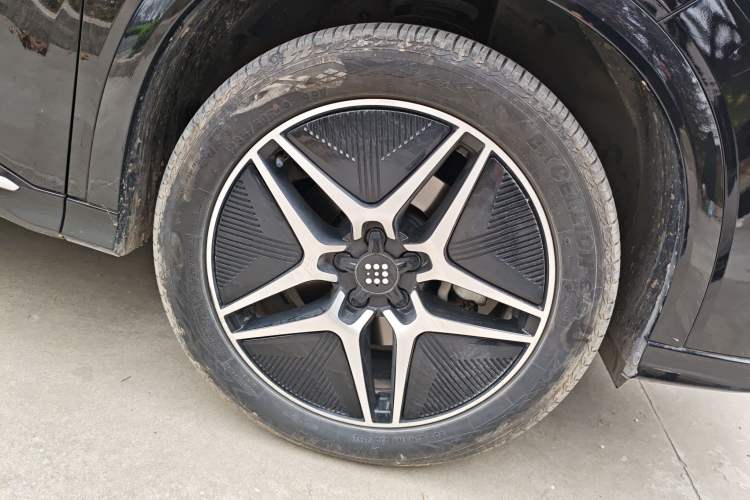 Used Landian E5 2023 1.5L DE-i 100KM Zhenxiang Edition 7-Seater Right Front Wheel Hub