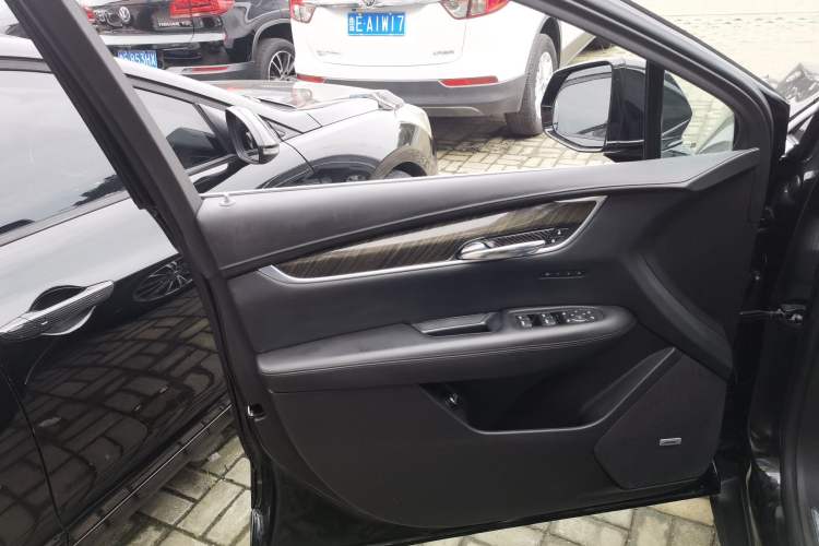 Used Cadillac XT5 2018 25T Luxury Model