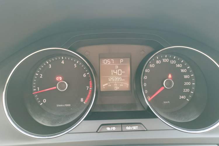 Used Volkswagen Bora 2014 1.6L Automatic Fashion Model Instrument Cluster