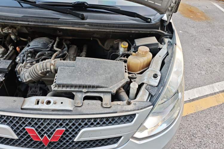 Used Wuling Rongguang V 2019 1.2L Van Utility Model