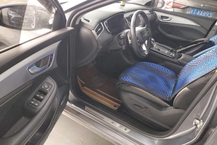 Used Roewe i6 MAX 2020 300TGI Automatic Cool & Stylish Skyroof Edition Driver Seat