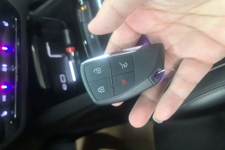 Used Buick Envision 2022 Encore Plus 652T Five-Seat Luxury Model
