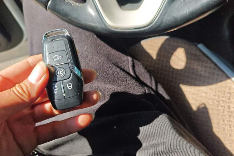 Used Lincoln MKC 2014 2.0T Two-Wheel Drive Deluxe Edition