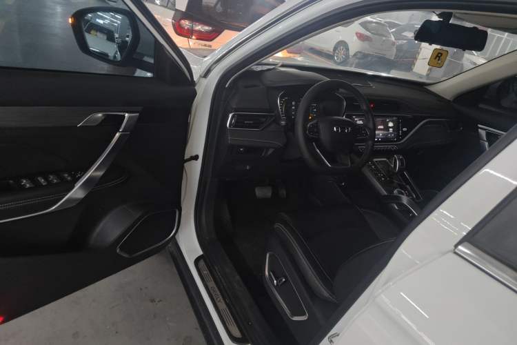 Used Geely Auto Emgrand X7 Sport 2020 1.8TD DCT Smart PRO Driver Seat