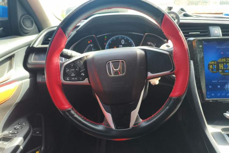 Used Honda Civic 2016 220TURBO CVT Luxury Edition
