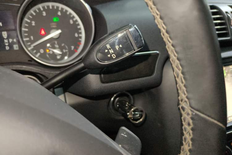 Used Mercedes-Benz R-Class 2017 R 320 4MATIC Business Edition Prestige Model