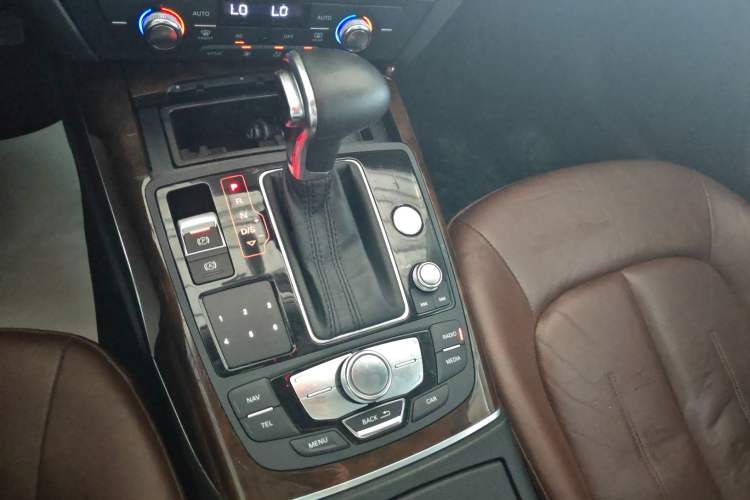 Used Audi A6L 2012 30 FSI Technology Edition Gear Lever