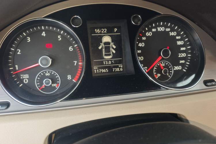 Used Volkswagen Magotan 2012 Revised 1.8TSI Luxury Version Odometer Close Up