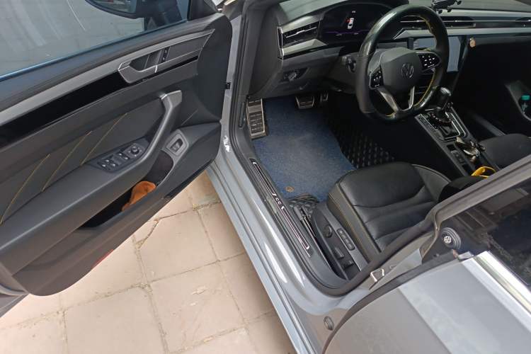 Used Volkswagen FAW-Volkswagen CC 2021 380TSI Striking Edition Driver Seat