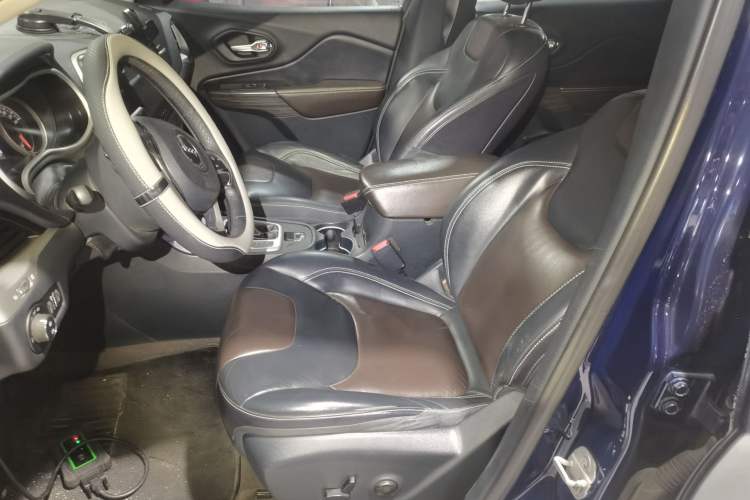 Used Jeep Cherokee 2016 2.4L Leading Edition