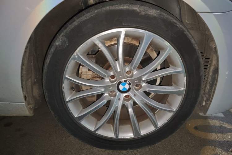 Used BMW 5 Series 2014 525Li Luxury Design Package
