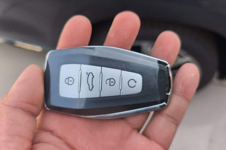 Used Geely Auto Monjaro L 2025 Dongfang Yao 2.0TD Automatic Lanxing Edition Vehicle Key