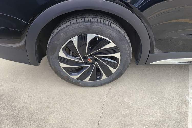 Used Hongqi HS7 PHEV 2024 2.0T PHEV Four-Wheel Drive Flagship Edition 7 Seats Right Rear Wheel Hub