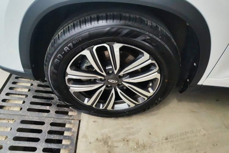 Used Chery Tiggo 8 2021 Kunpeng Edition 390TGDI Automatic Zhubfeng Version Left Front Wheel Hub