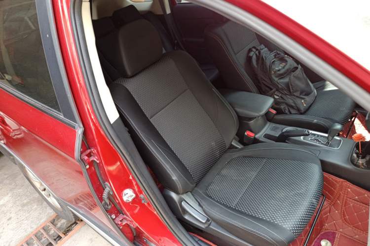 Used Mitsubishi Outlander 2016 2.0L Two-Wheel Drive Fashion Edition 5 Seats