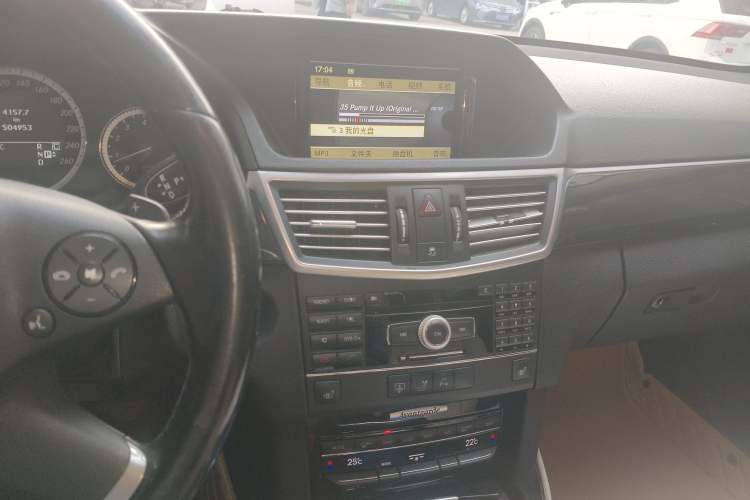 Used Mercedes-Benz E-Class 2010 E 300 Elegant Luxury Edition Audio And AC Panel