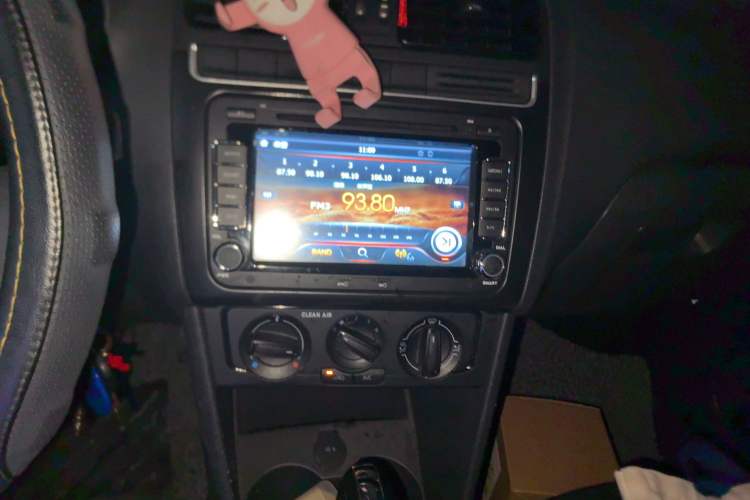 Used Volkswagen Polo 2016 1.4L Automatic Trendy Model Audio And AC Panel