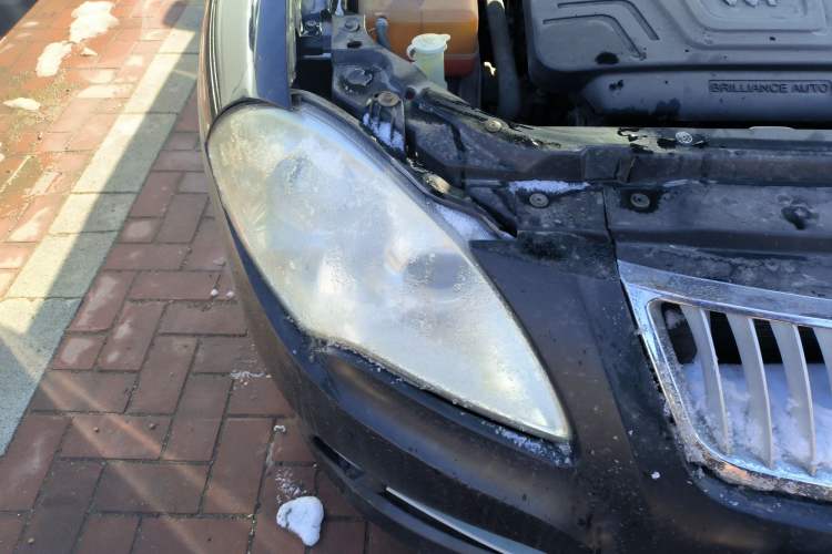 Used Brilliance Junjie FSV 2011 New Edition 1.5L Automatic Comfort Model Right Front Headlight