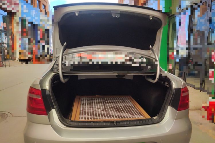 Used Volkswagen Bora 2013 1.6L Manual Fashion Edition
