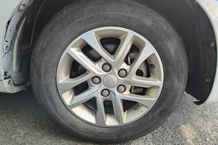 Used Geely Auto Classic Emgrand 2013 Sedan 1.8L Manual Elite Model
