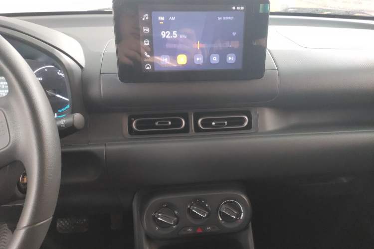 Used Wuling Hongguang New Energy 2025 Extended-Range Hybrid 50 km Standard Version