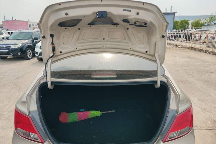 Used Hyundai Verna (older generation) 2014 1.4L Manual Smart GLS Trim
