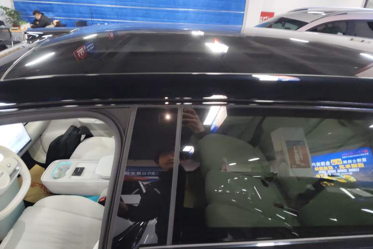 Used EXEED Star Era ET 2025 Extended-Range 240 Max All-Wheel Drive Urban Advanced Driver Assistance
