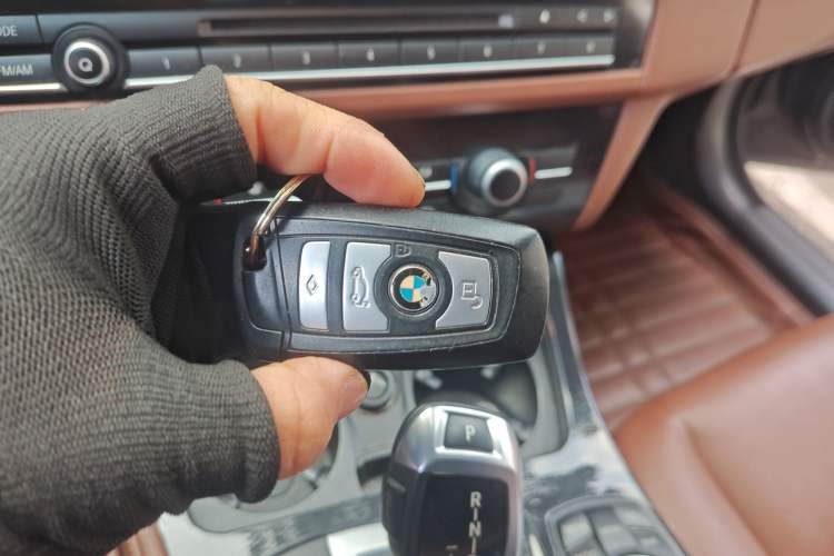 Used BMW 5 Series 2014 520i Elegant Edition