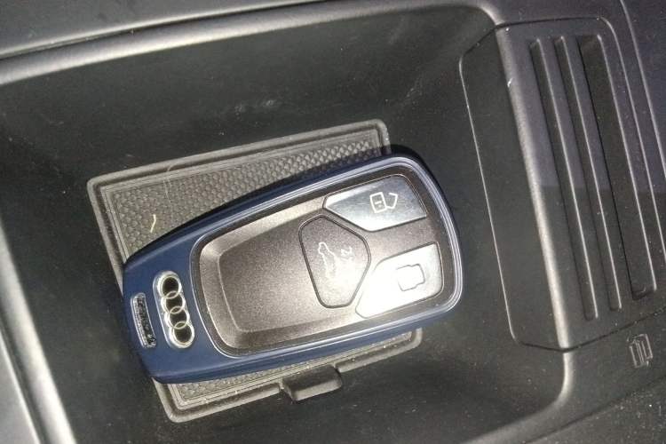 Used Audi A4L 2022 40 TFSI Fashion Dynamic Model
