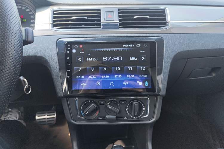 Used Volkswagen Santana 2019 1.5L Automatic Fashion Edition China VI Audio And AC Panel