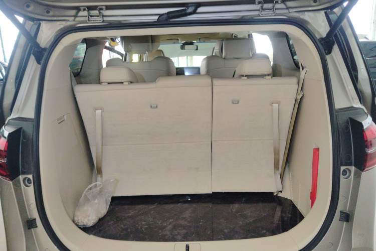 Used Buick GL8 2023 ES Lu Zun Deluxe Model