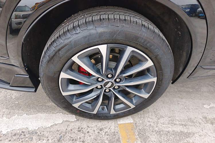 Used Cadillac XT5 2025 2.0T Prestige Version Right Rear Wheel Hub