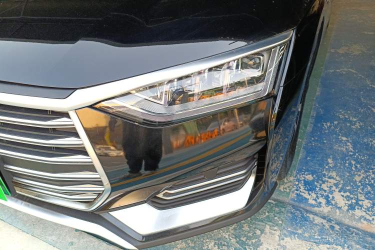 Used BYD e9 2021 Business Edition
