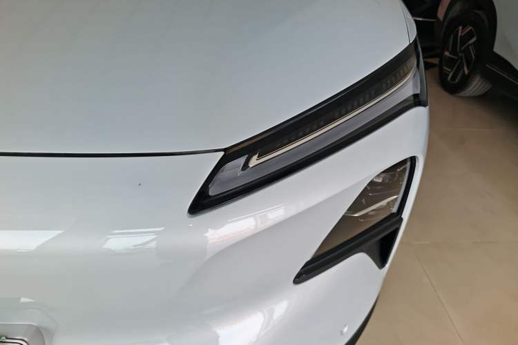 Used Wuling Xingguang S 2025 Model 510 km Flagship Version Left Front Headlight