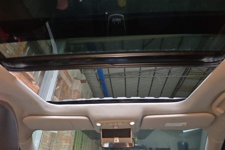 Used Nissan X-Trail 2015 2.0L CVT Comfort MAX Edition 2WD Headliner