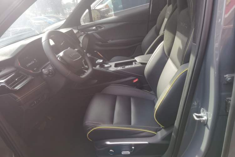 Used Lynk & Co 06 2023 Remix 1.5T Dynamic Halo
