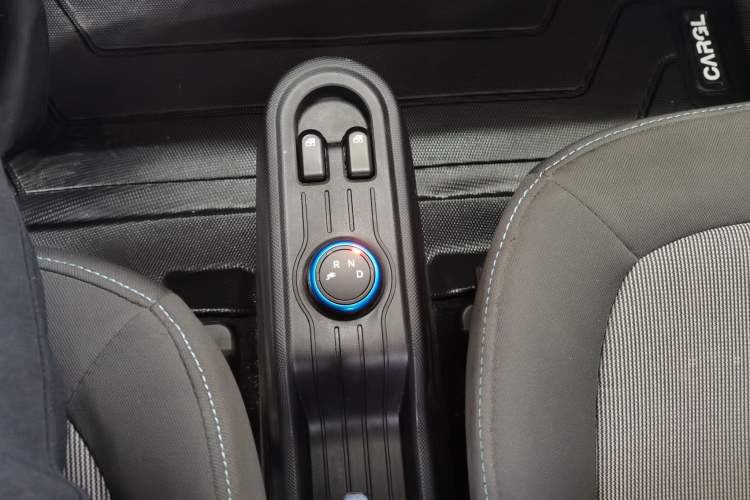 Used Wuling Hongguang MINIEV 2022 Easy Version Lithium Iron Phosphate Gear Lever